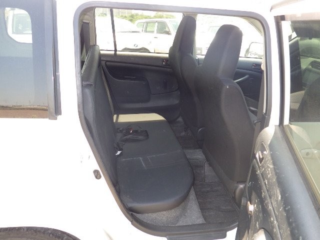 TOYOTA PROBOX 2018 Image 26