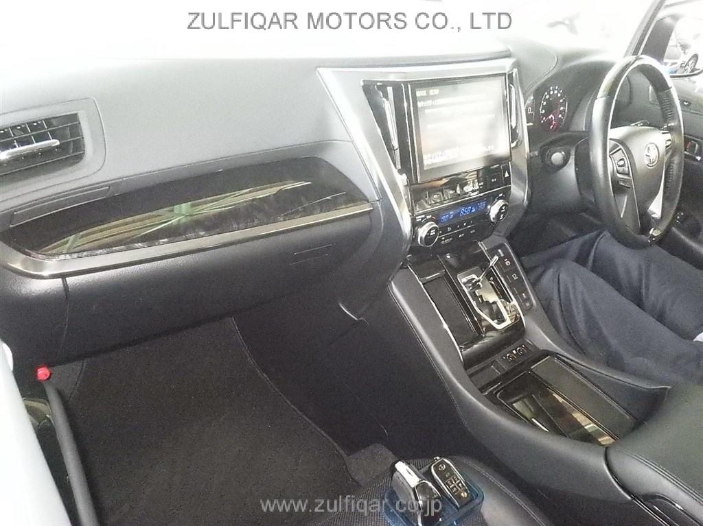 TOYOTA ALPHARD 2018 Image 3