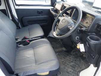 DAIHATSU HIJET CARGO 2018 Image 5