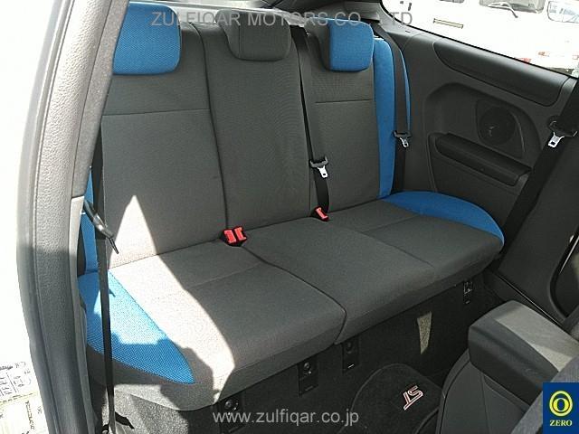 FORD FOCUS 2006 Image 8