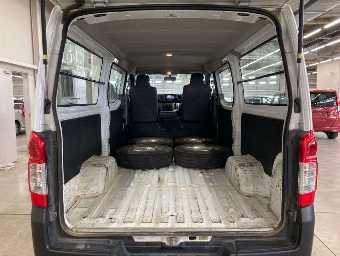 NISSAN NV350 CARAVAN 2018 Image 8