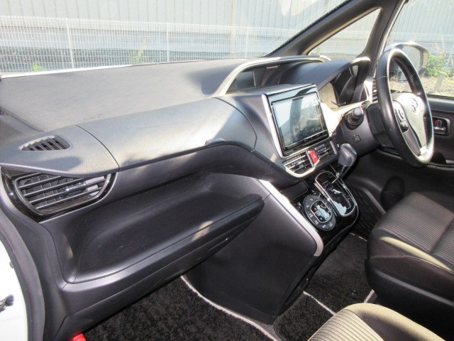 TOYOTA VOXY 2020 Image 20