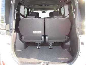 TOYOTA VOXY 2020 Image 10