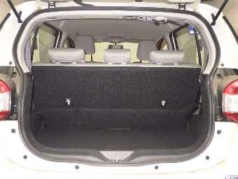 TOYOTA PASSO 2018 Image 8