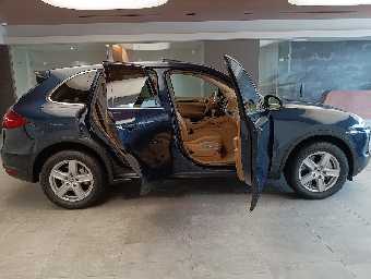 PORSCHE CAYENNE 2011 Image 11