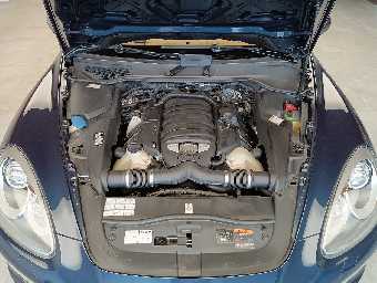 PORSCHE CAYENNE 2011 Image 16