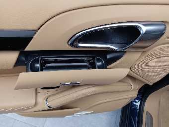 PORSCHE CAYENNE 2011 Image 28