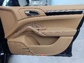 PORSCHE CAYENNE 2011 Image 31