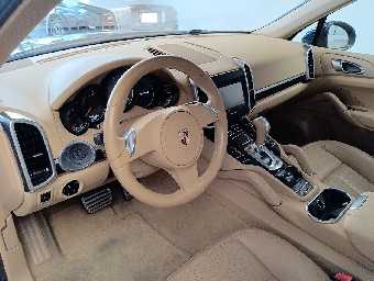 PORSCHE CAYENNE 2011 Image 39