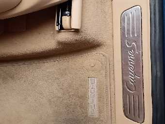 PORSCHE CAYENNE 2011 Image 43