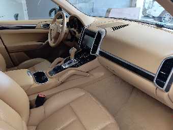 PORSCHE CAYENNE 2011 Image 44