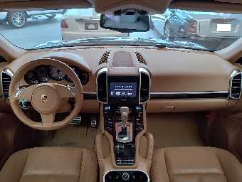 PORSCHE CAYENNE 2011 Image 54
