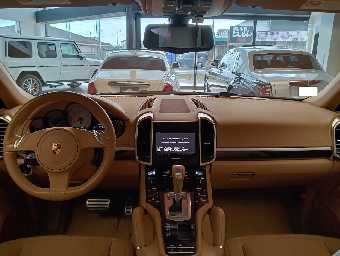 PORSCHE CAYENNE 2011 Image 55