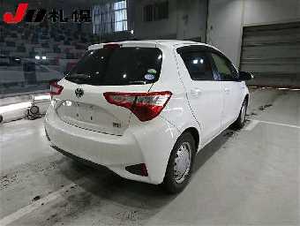 TOYOTA VITZ 2018 Image 2
