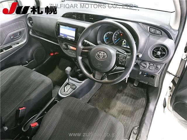 TOYOTA VITZ 2018 Image 3