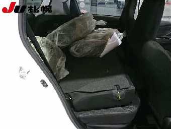 TOYOTA VITZ 2018 Image 7