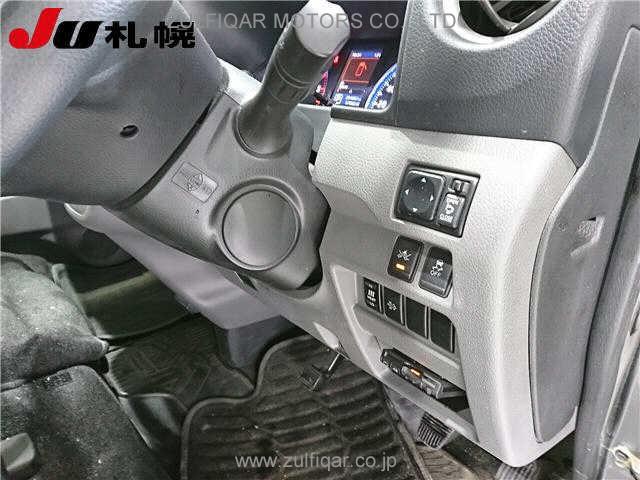 NISSAN NV350 CARAVAN 2018 Image 4