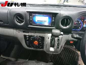 NISSAN NV350 CARAVAN 2018 Image 6