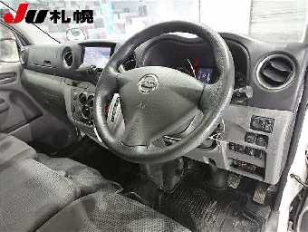 NISSAN NV350 CARAVAN 2018 Image 3