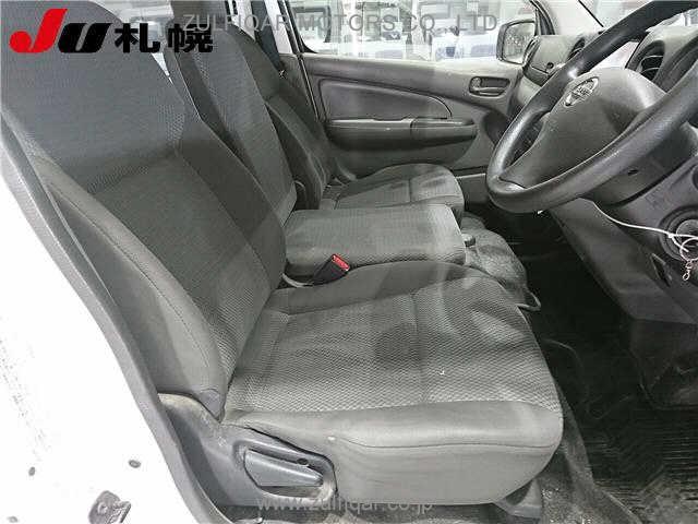 NISSAN NV350 CARAVAN 2018 Image 5