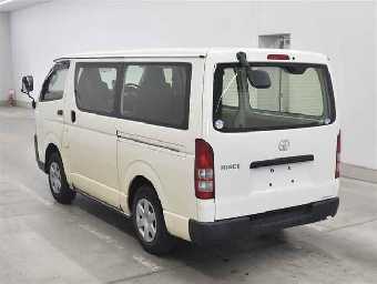 TOYOTA HIACE 2018 Image 2