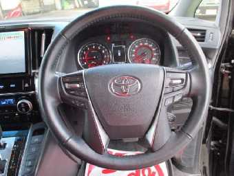 TOYOTA ALPHARD 2018 Image 15