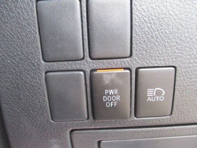 TOYOTA ALPHARD 2018 Image 25