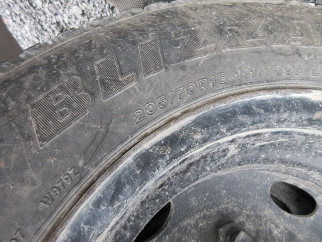 ISUZU ELF DUMP TRUCK 2000 Image 31