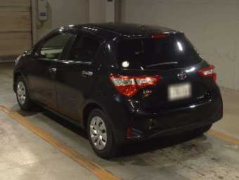 TOYOTA VITZ 2018 Image 4