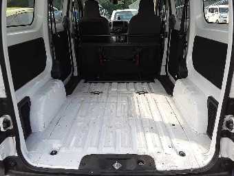 NISSAN NV200 VANETTE 2018 Image 9