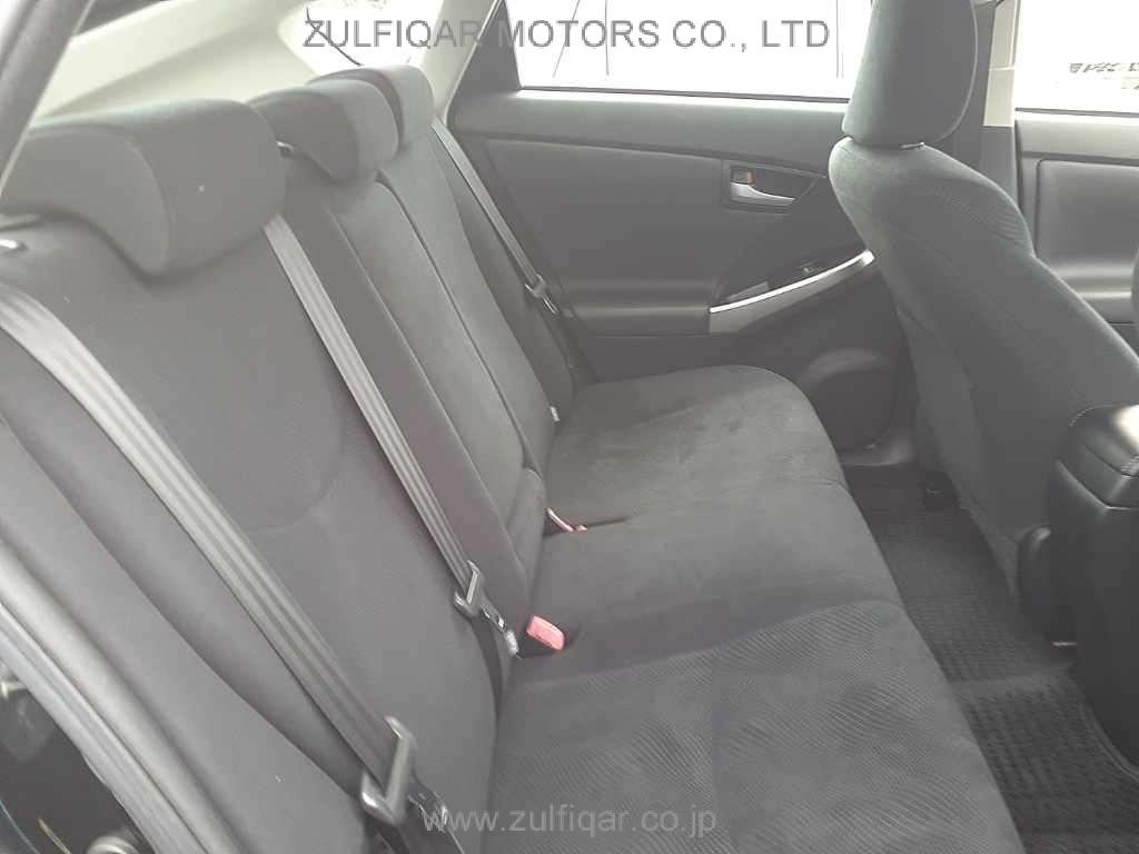 TOYOTA PRIUS PHV 2013 Image 10