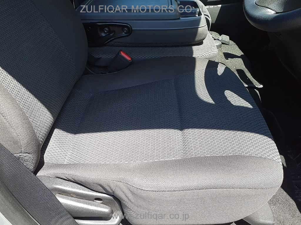 NISSAN NV350 CARAVAN 2018 Image 8