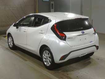 TOYOTA AQUA 2021 Image 4