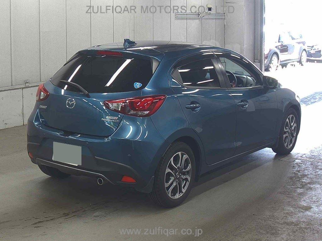 MAZDA DEMIO 2017 Image 5