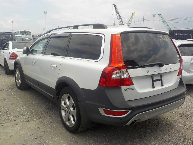 VOLVO XC70 2010 Image 19