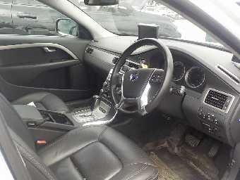 VOLVO XC70 2010 Image 8