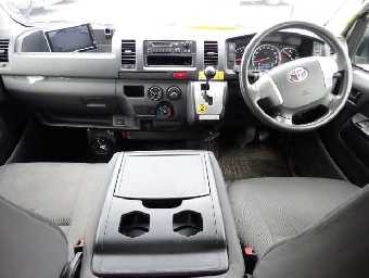 TOYOTA HIACE 2018 Image 5