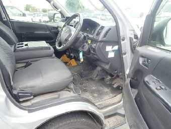 TOYOTA HIACE 2018 Image 4