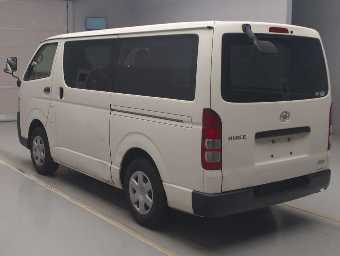 TOYOTA HIACE 2018 Image 4