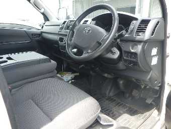 TOYOTA HIACE 2018 Image 5