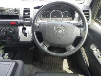 TOYOTA HIACE 2018 Image 6