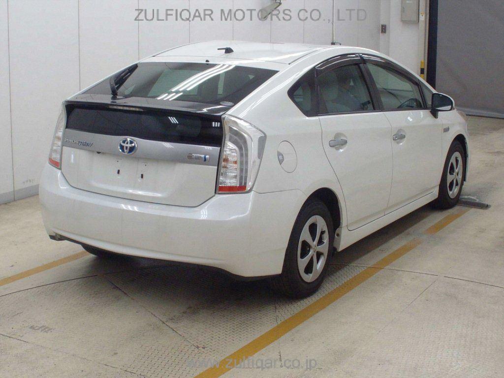 TOYOTA PRIUS PHV 2013 Image 2