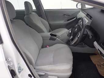 TOYOTA PRIUS PHV 2013 Image 7