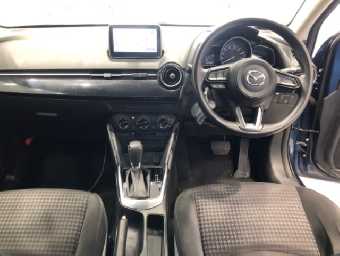 MAZDA DEMIO 2017 Image 4
