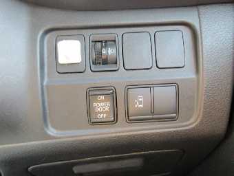 NISSAN SERENA 2019 Image 17