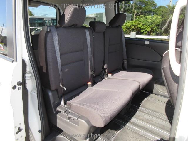 NISSAN SERENA 2019 Image 8