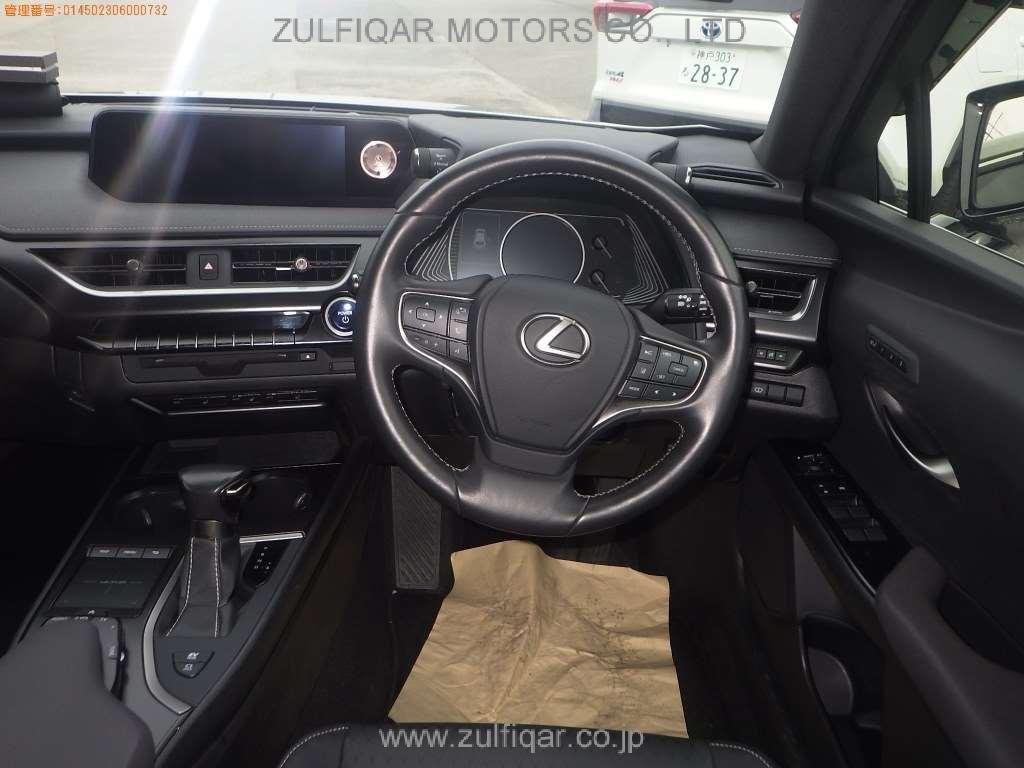 LEXUS UX 2019 Image 6