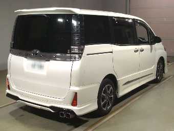 TOYOTA VOXY 2021 Image 2