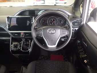 TOYOTA VOXY 2021 Image 6