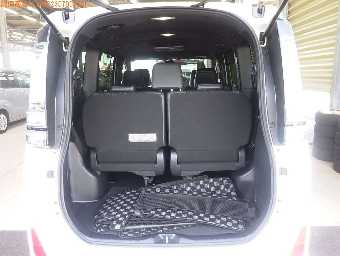 TOYOTA VOXY 2021 Image 8